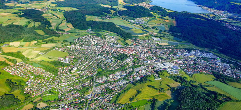 Stockach aus der Vogelperspektive Luftbildaufnahme der Gesamtstadt